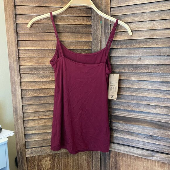 Wayi Classic Scoop Neck Snug Camisole Cranberry - Picture 2 of 3